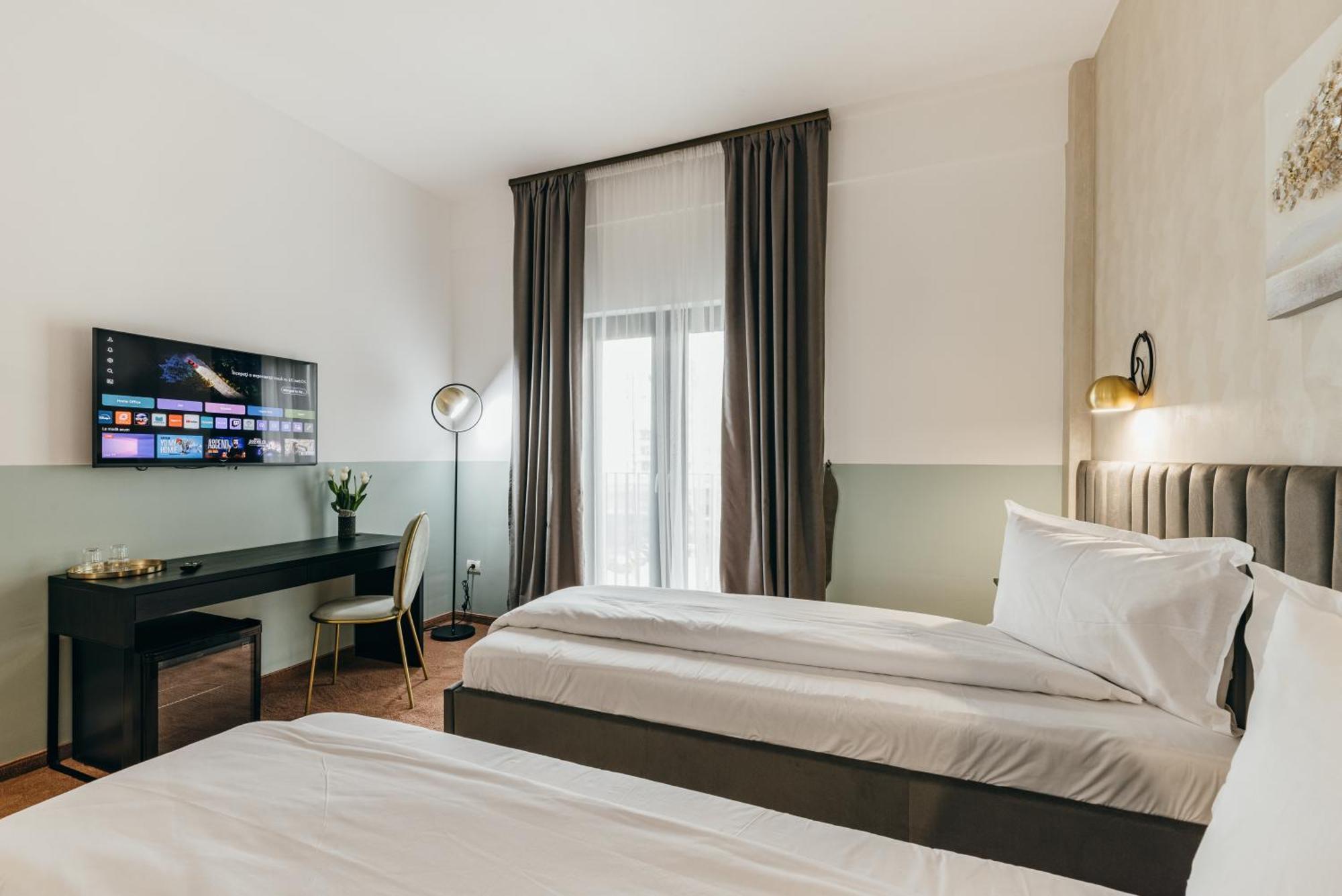 Hotel Agora Mures Тыргу-Муреш Экстерьер фото