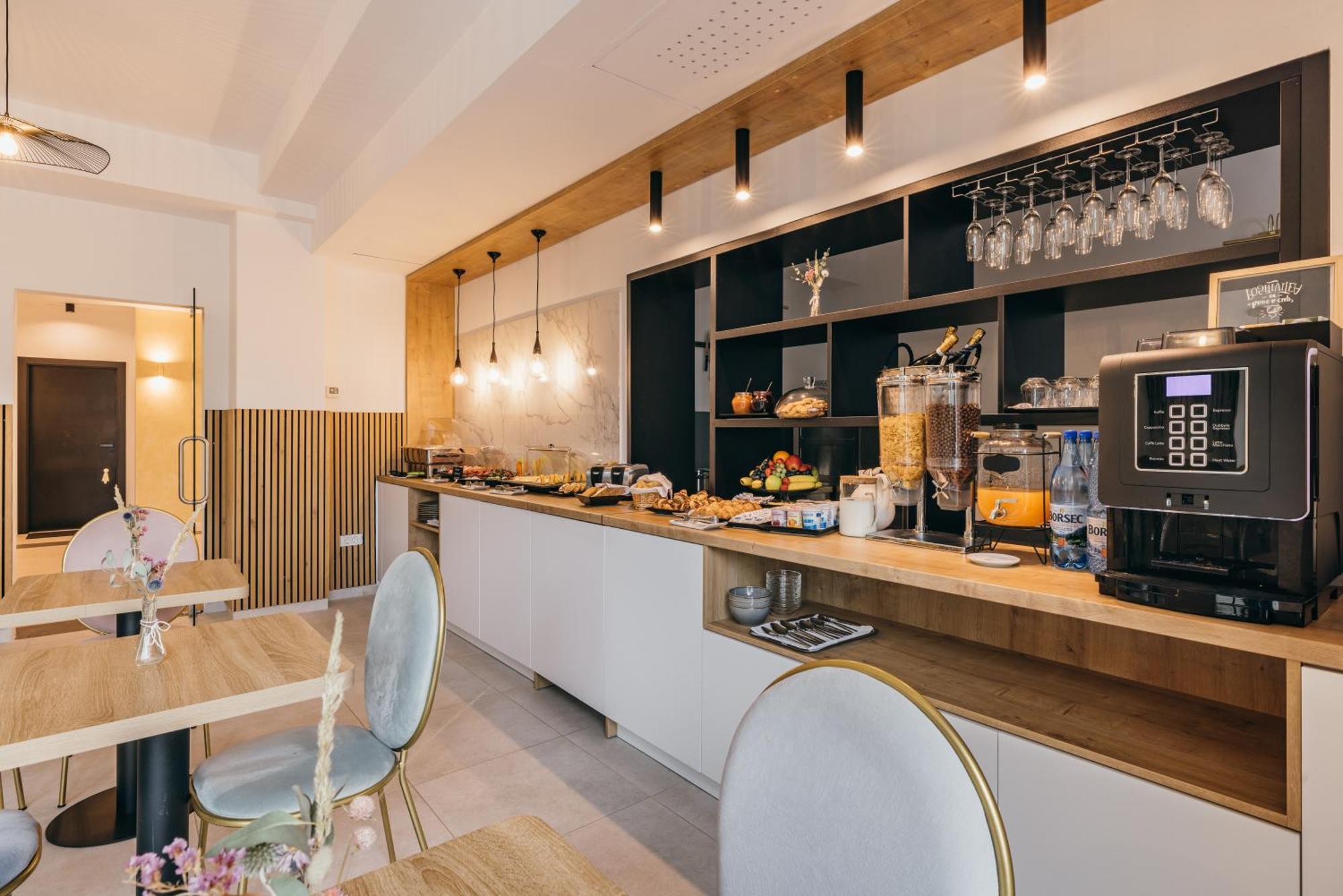 Hotel Agora Mures Тыргу-Муреш Экстерьер фото