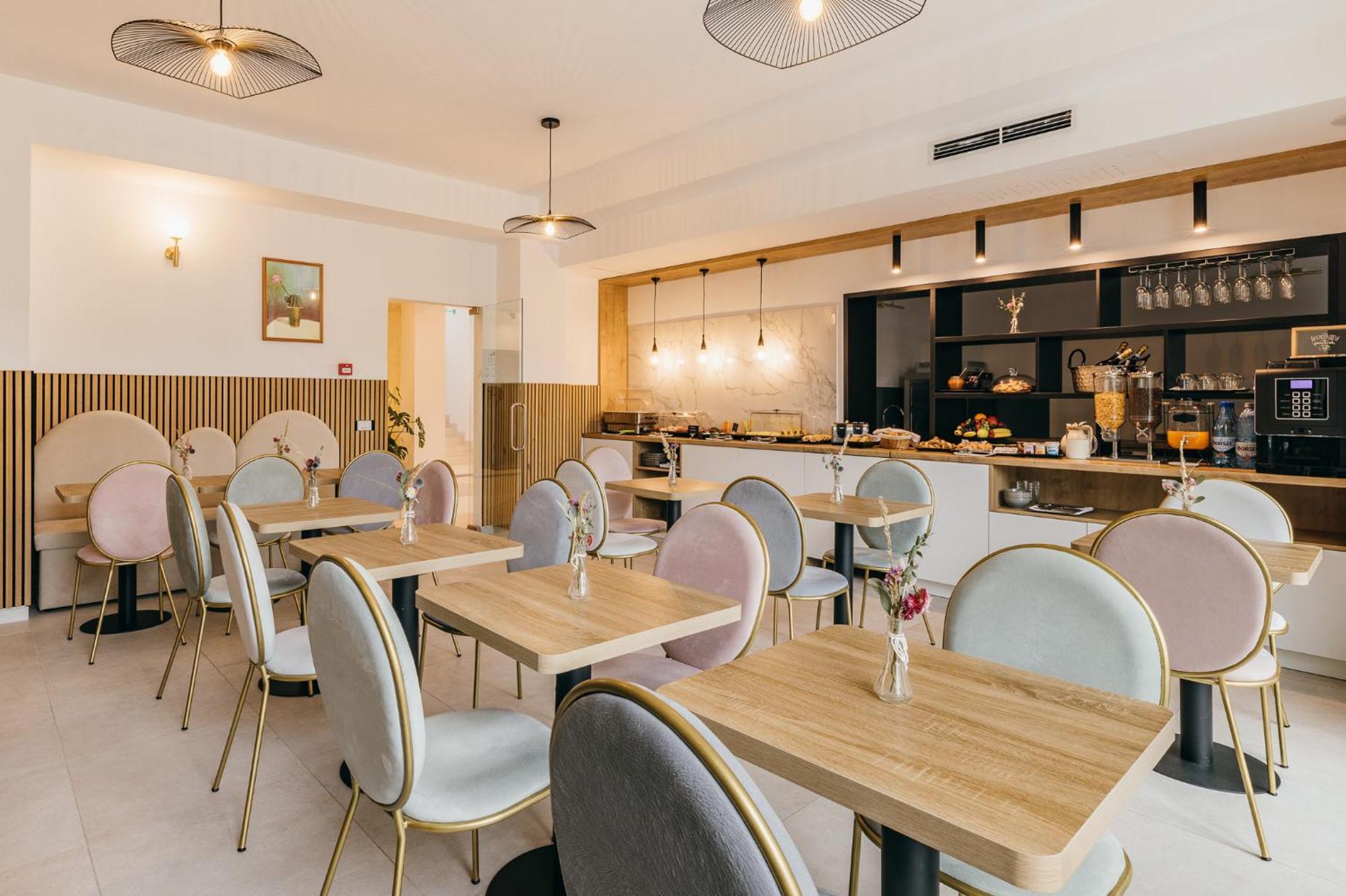 Hotel Agora Mures Тыргу-Муреш Экстерьер фото